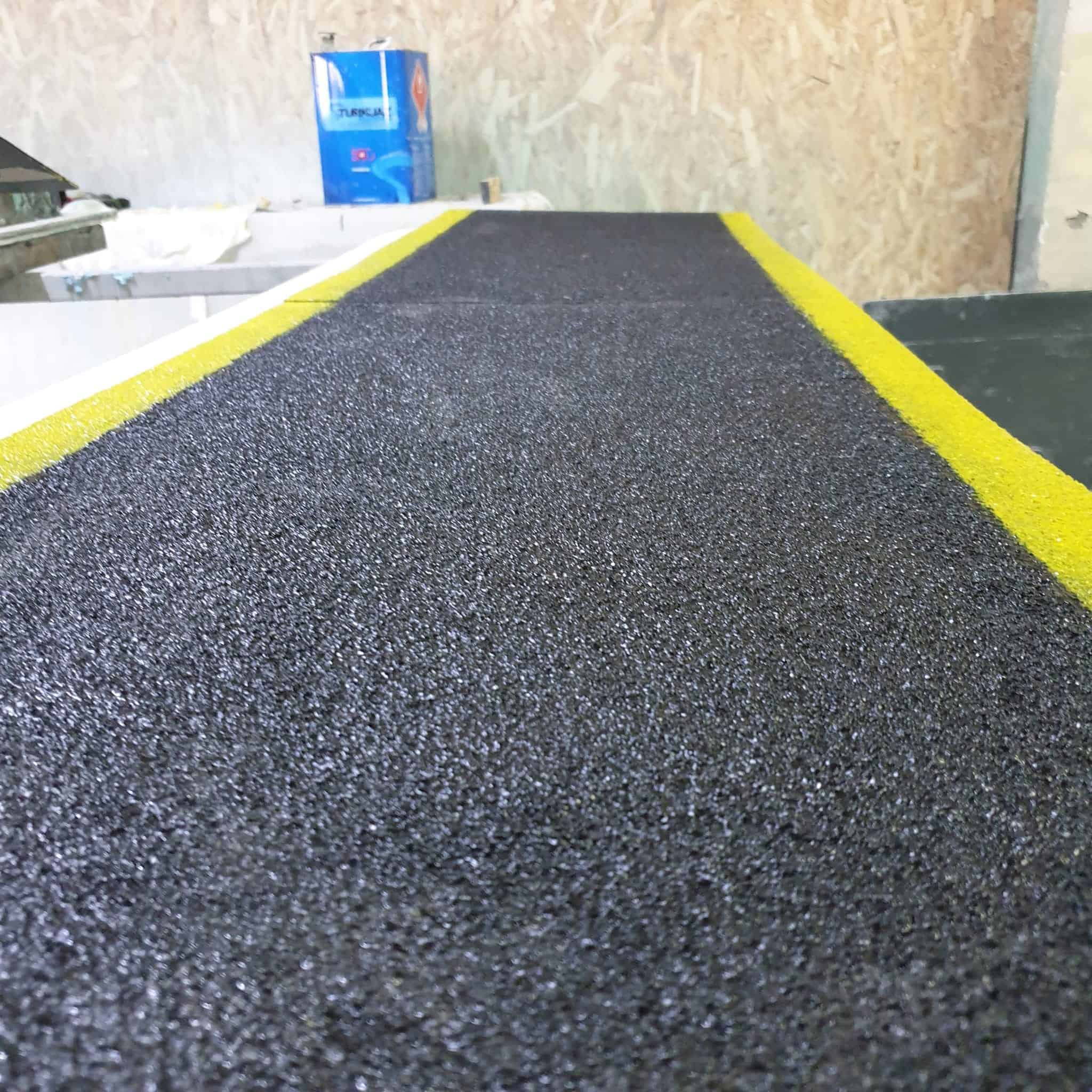 kaydırmaz zemin kaplama 